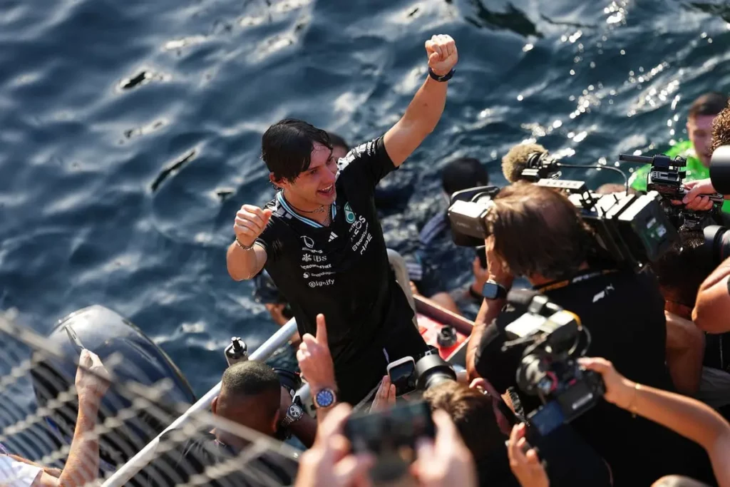 Race winner Kimi Antonelli celebrates his win into the sea during the F1 Grand Prix of Monaco © Mercedes-AMG Petronas F1 Team Media