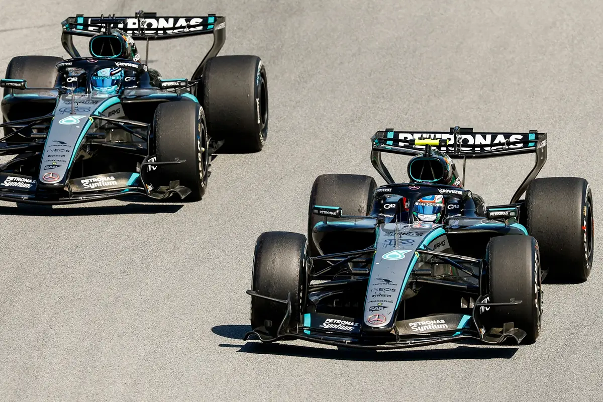 Two Mercedes drivers battle wheel‑to‑wheel as tension rises between George Russell and Andrea Kimi Antonelli, reflecting the debate around Russell Antonelli title fight bad luck: fair?