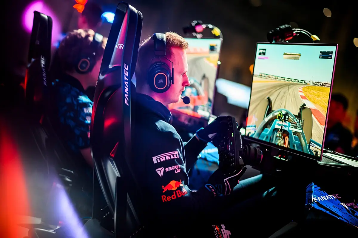 Red Bull Racing’s and F1 simulator penalty analysis, used not only for driver preparation but also to reconstruct incidents and challenge FIA penalties. © RedBullMedia