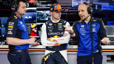 Max Verstappen talking with race engineer Gianpiero Lambiase, linked to the Verstappen McLaren switch speculation blunt reply discussion. © Team Media