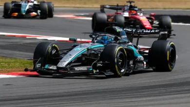 Mercedes W17 battling on track during the British GP 2026, directly connected to the focus keyphrase: Mercedes engine trick surprises McLaren at Silverstone. © Mercedes Media Centre
