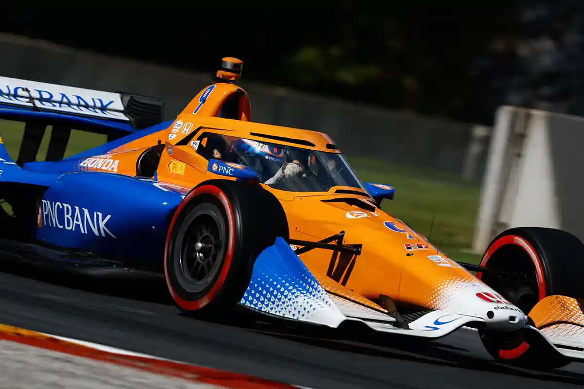 Scott Dixon in the No. 9 Chip Ganassi Racing Honda at Road America