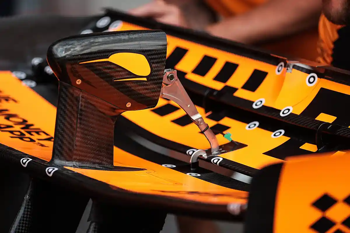 Close‑up detail of the McLaren rear wing showing its fully opened F1 2026 active aero mechanism. Copyright IMAGO.