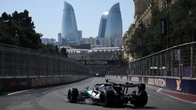 The Mercedes W17 of Kimi Antonelli on track at the Baku City Circuit with the Flame Towers behind, Azerbaijan Grand Prix 2026