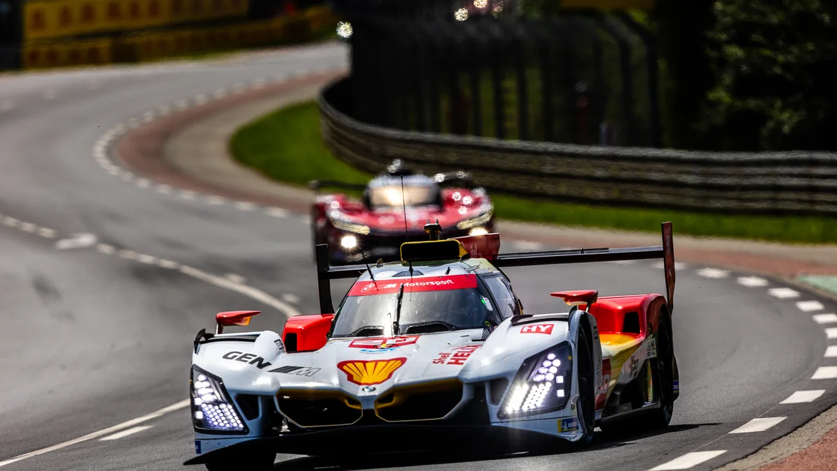 A BMW M Hybrid V8 Hypercar in its white Shell livery