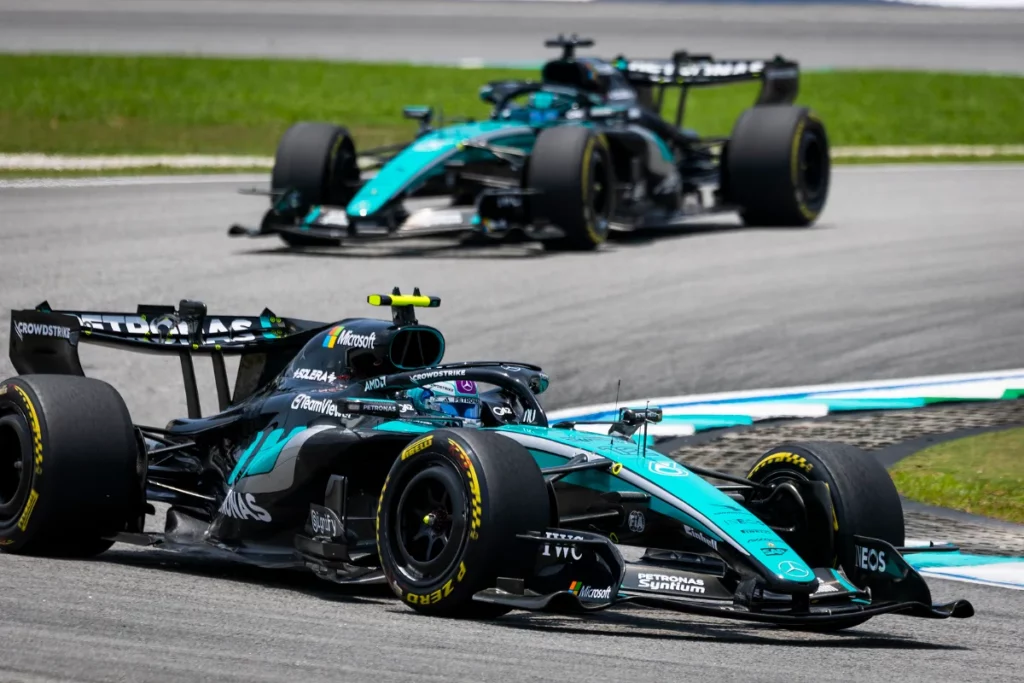 Antonelli leads final practice at Sepang, but the soft tyre lasts a single lap