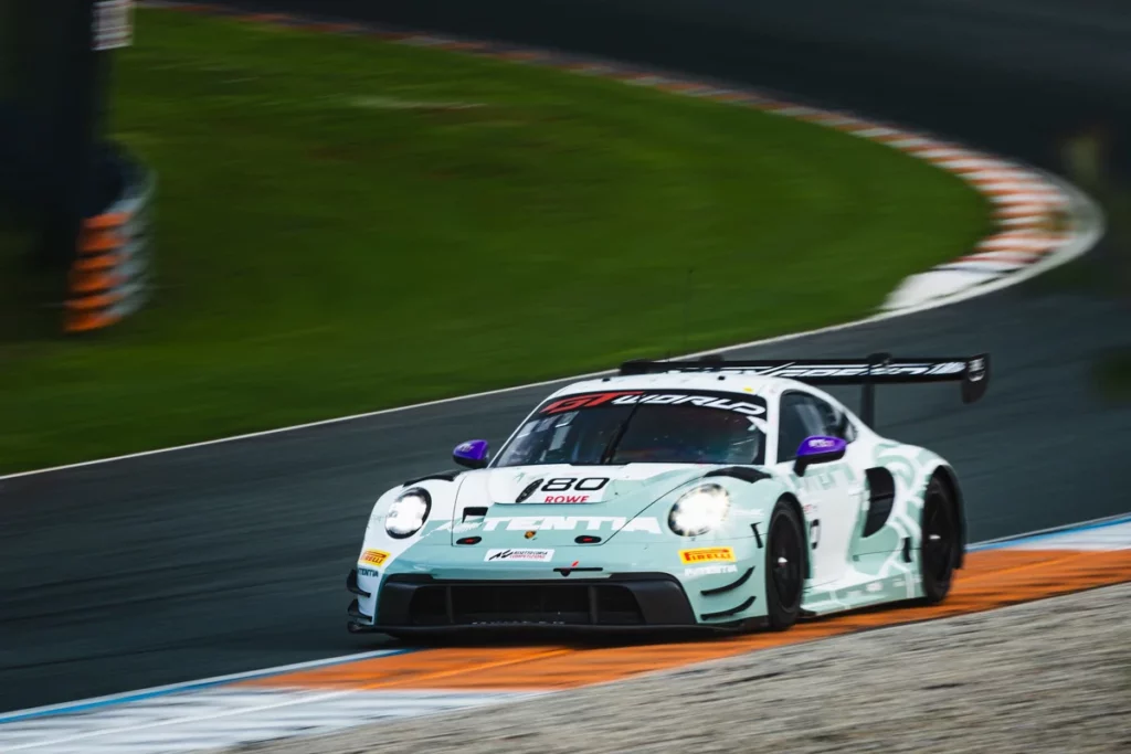 Second is enough: Buus and Feller take the Sprint Cup title as Aka wins Race 1 in Barcelona