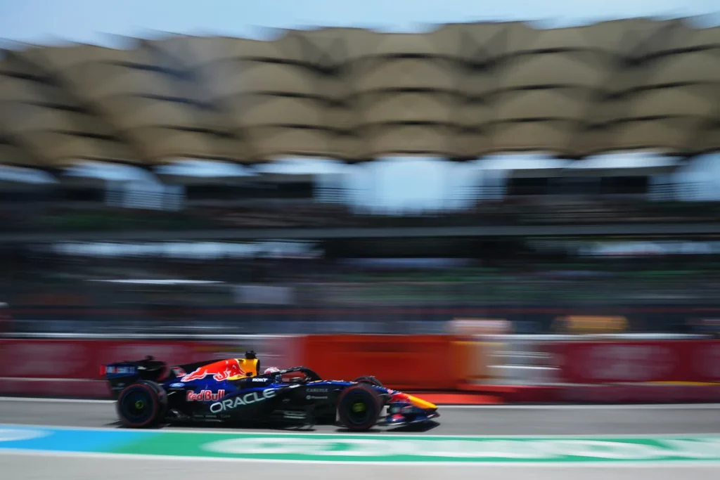 Verstappen fastest in Q1, Q2 and Q3 for his first pole of 2026 at Sepang
